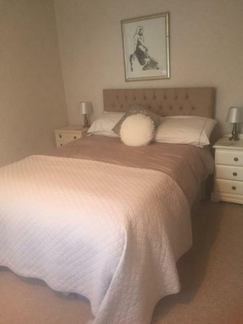11 Callow Crescent Holiday home *